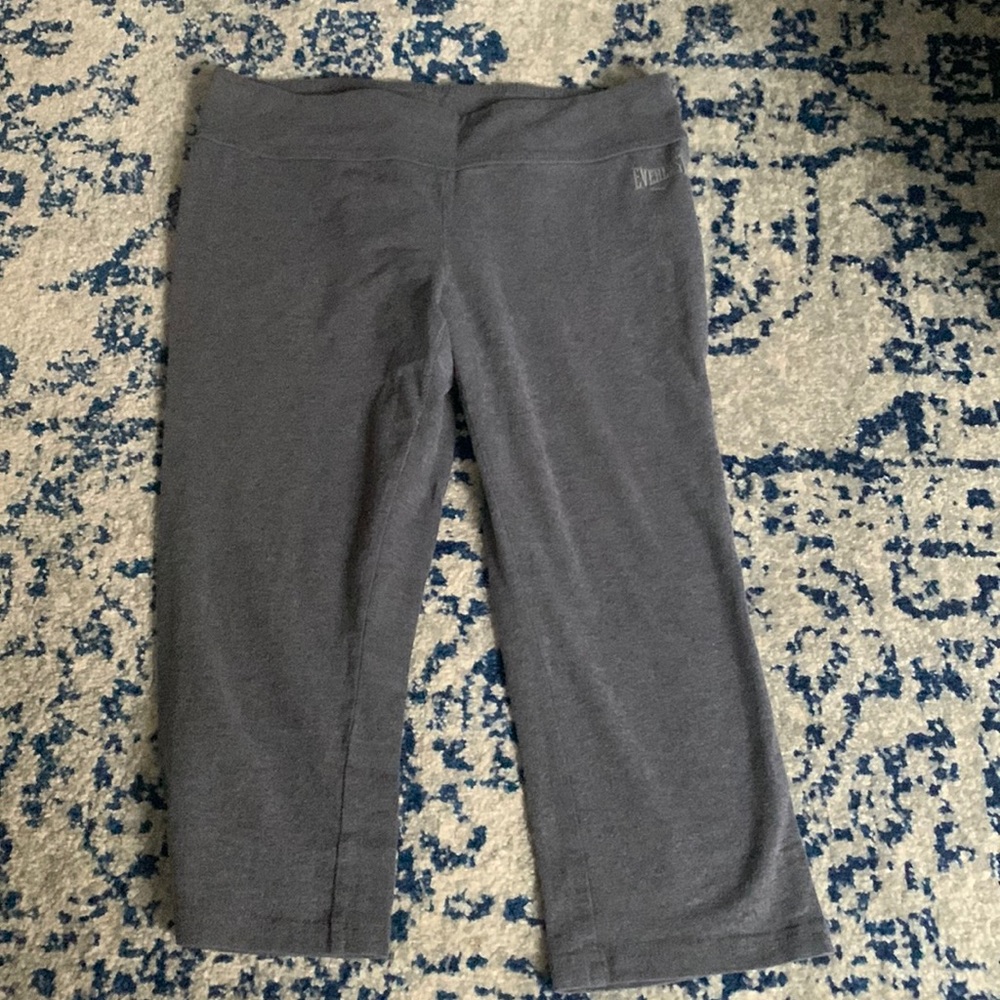 EVERLAST grey capri yoga pant S/M